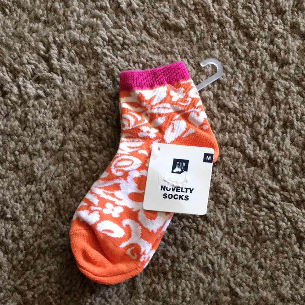 NWTs Gap novelty socks Sz M shoe Sz 1-2